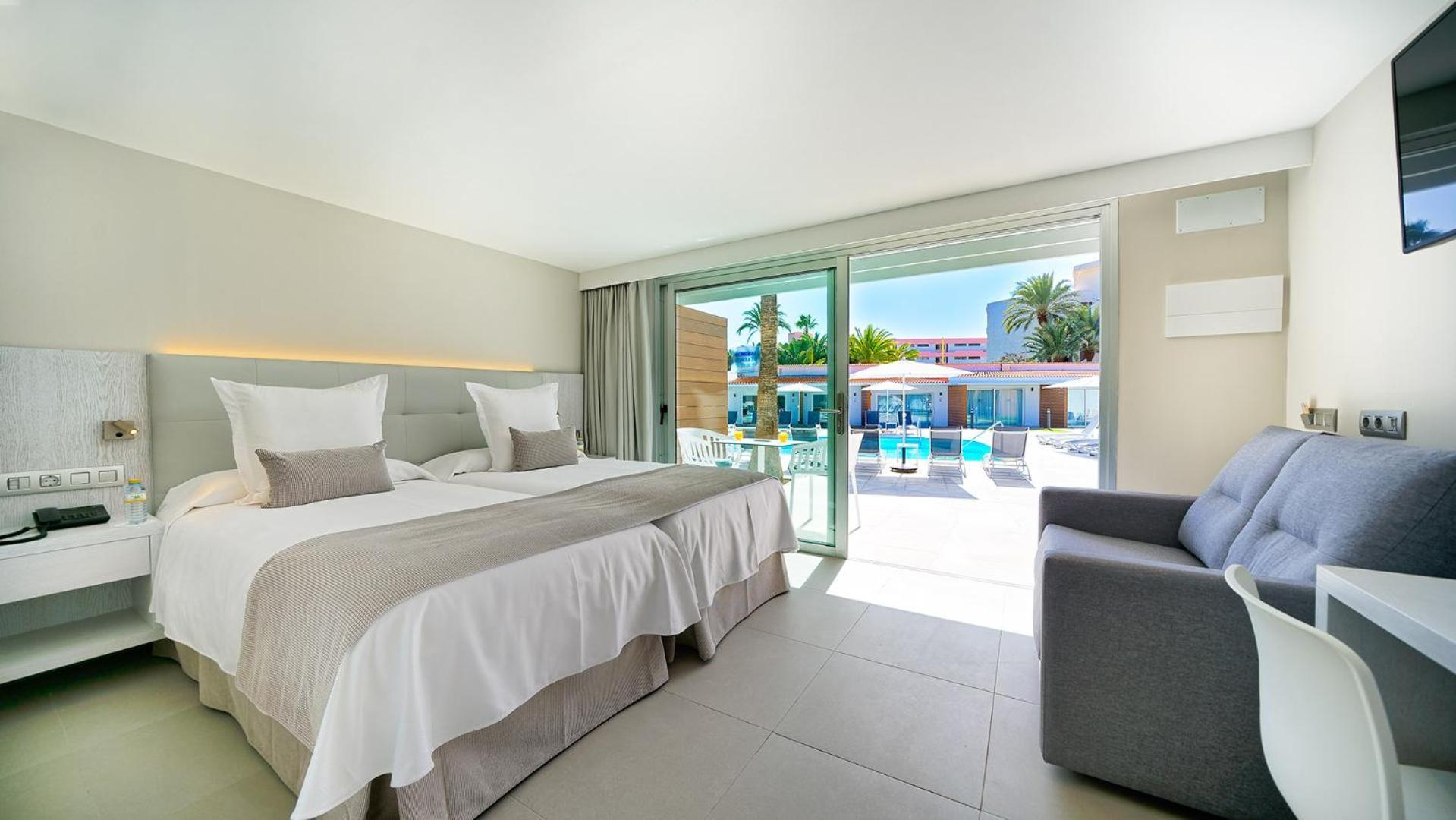 Double Room Pool View