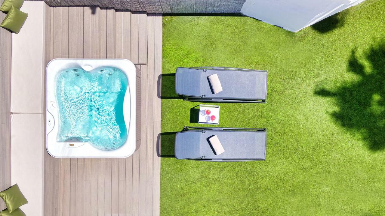 Junior Suite jacuzzi