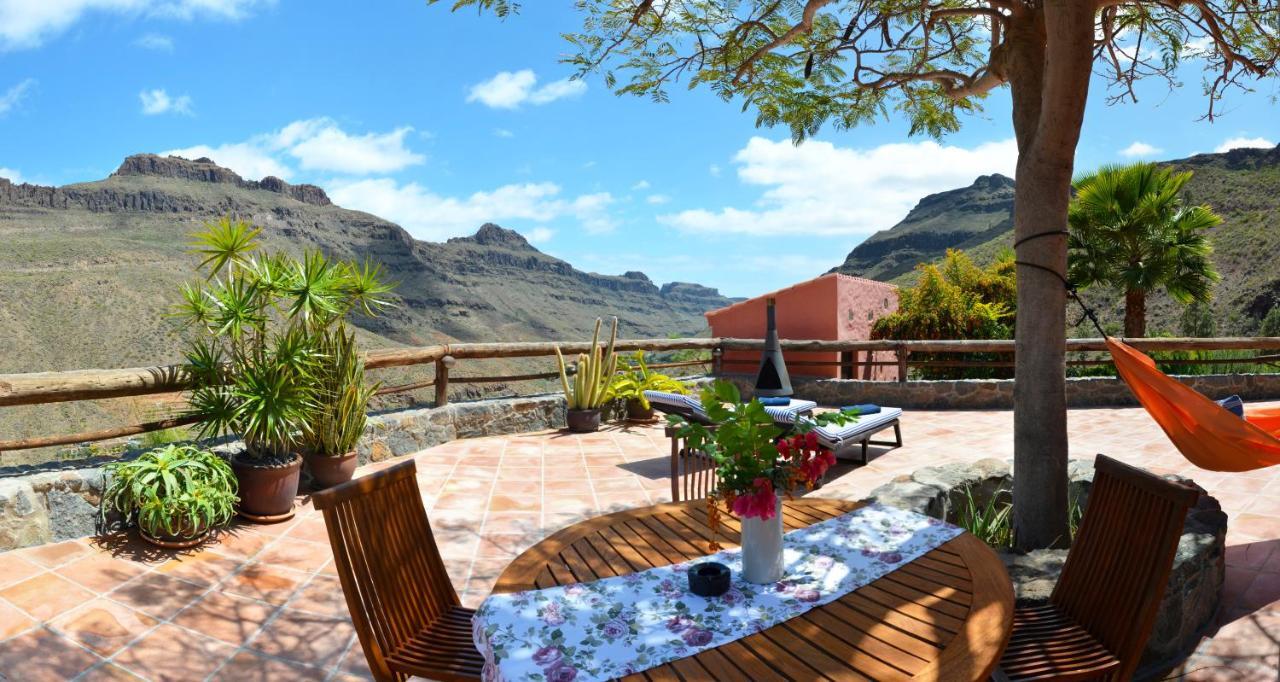 Two-Bedroom House,946035499:JPEG