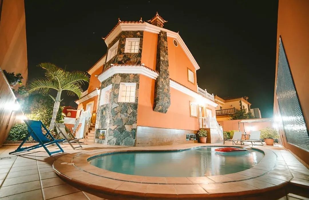 Villa Morada Sonneland con piscina privada climatizada-1