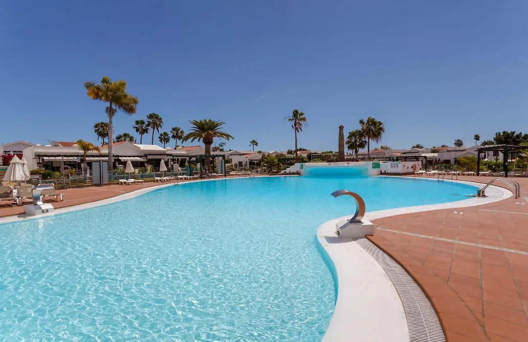 Modern Oasis With Sun & Style 3 Pools Ac Wifi-1