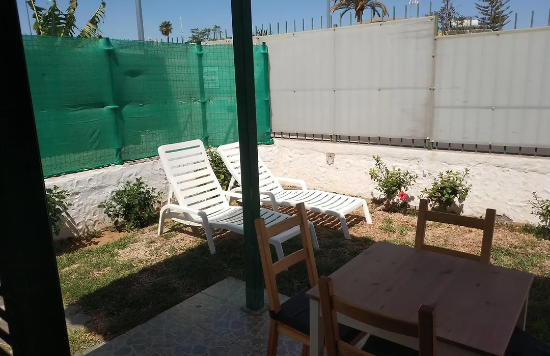 1 Bedroom Bungalow Next Yumbo Center-1