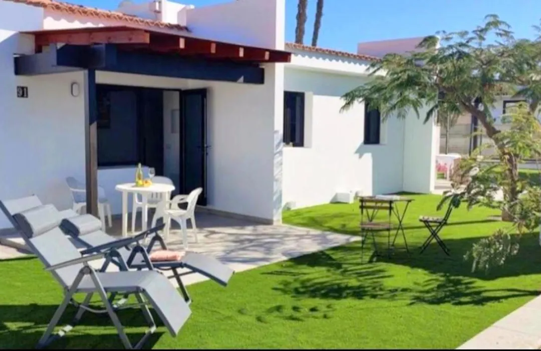 Sunny Bungalow With Garden #1-1