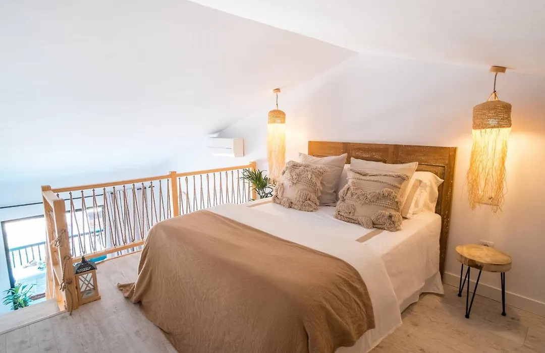 Luxury Beach - Heated Pool & Beachfront Access-1