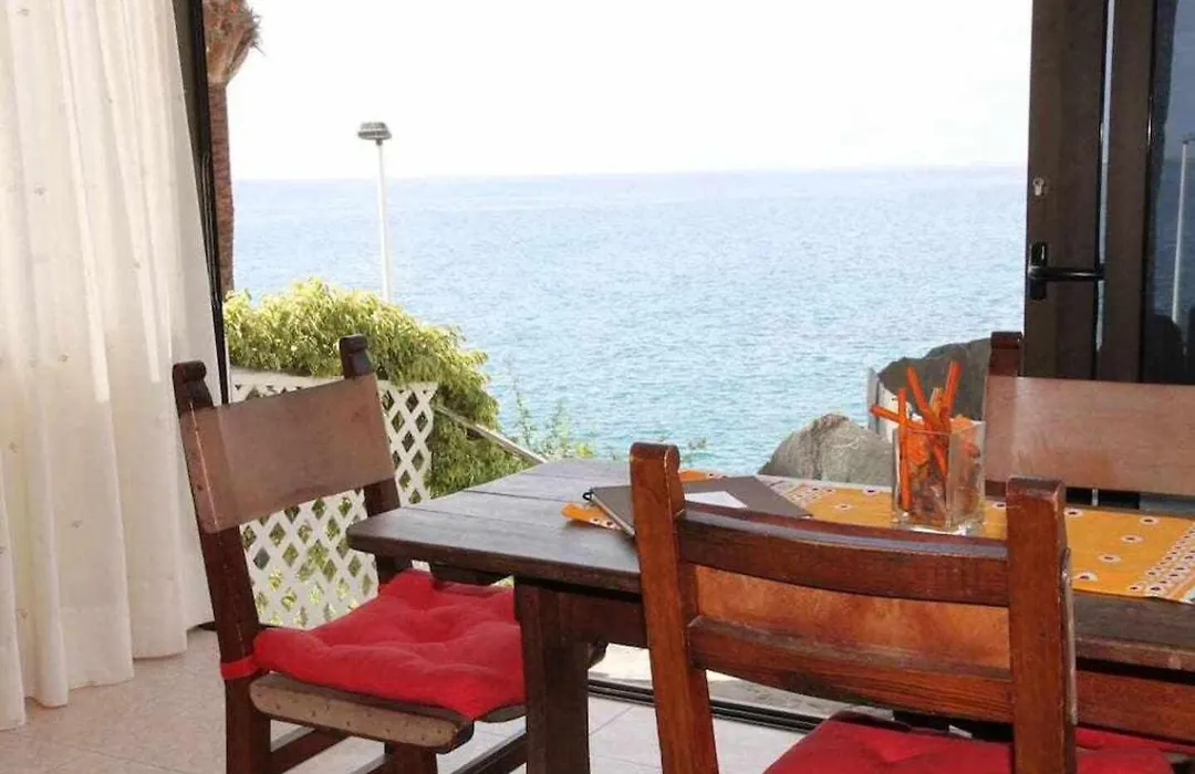 Estupendo bungalow cerca del mar-1