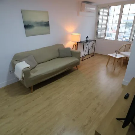Lovelly Renovated Apartment-2