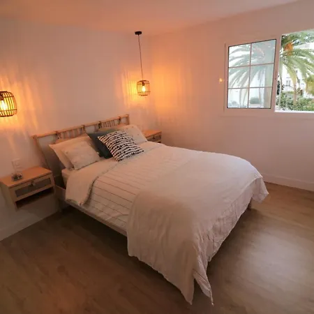 Lovelly Renovated Apartment-3
