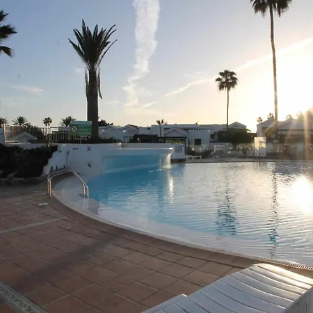 Bungalow Enfrente Piscina En Maspalomas-3