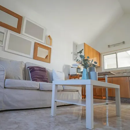Los Tunos 81 Air Conditioned 1 Bedroom-3