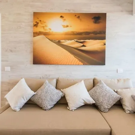 5 Min Walk From Yumbo! 517-3